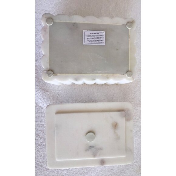 Marble Alabaster Fluted Vanity Jewelry Trinket Box 7 x 5 x 3 Gold Handle - Picture 4 of 9